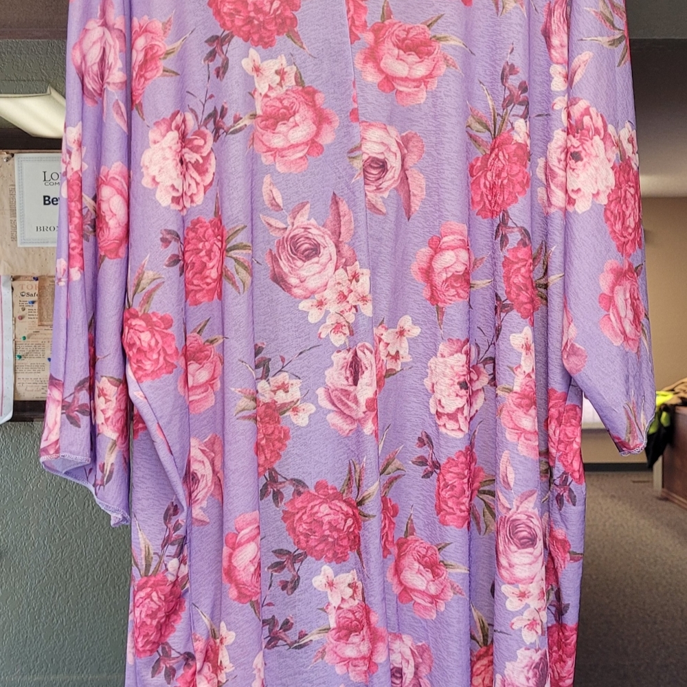 Michelle Mae Flower kimono